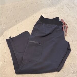 FIGS Charcoal Scrub Bottoms - Size Large Petite